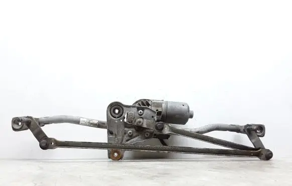 Volvo V70 Front wiper linkage and motor 1397220668 3397021528 31333456