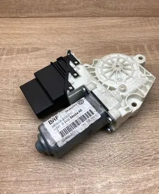 Skoda Octavia Mk2 (1Z) Rear door window regulator motor 1K0959704E BRF