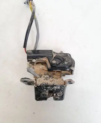 Toyota Avensis T250 Loading door lock 0409