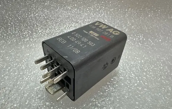 Glow plug pre-heat relay