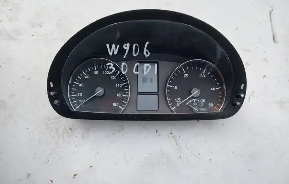 Mercedes-Benz Sprinter W906 Speedometer (instrument cluster) A9064466821
