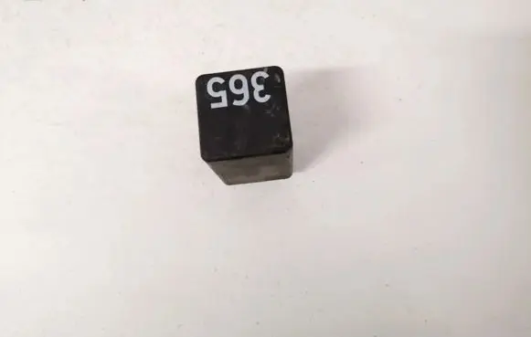 Audi A4 S4 B5 8D Other relay 8d0959257 05071100