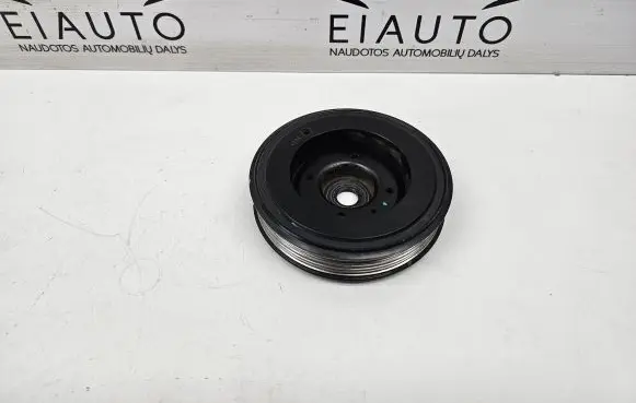 Volkswagen PASSAT CC Crankshaft pulley 06H105243K