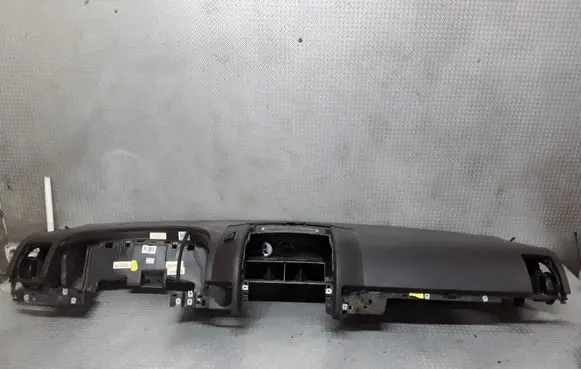 Volkswagen Touareg I Dashboard 7L6857076