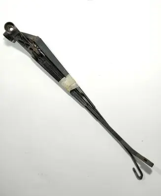 Toyota Hilux (AN10, AN20, AN30) Front wiper blade arm 1724 272W 6900