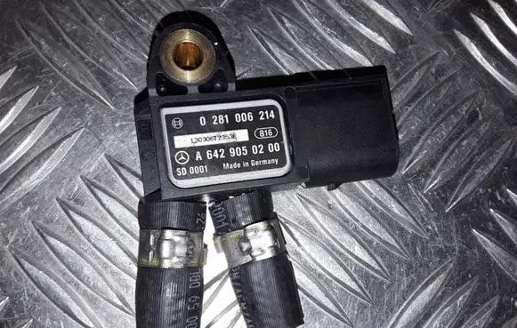 Mercedes-Benz C W205 Exhaust gas pressure sensor 0281006214 A6429050200