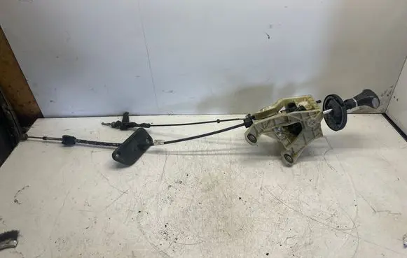 Volkswagen Golf IV Gear shift cable linkage 7H1713265
