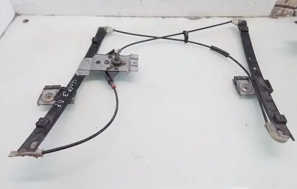 Volkswagen Golf III Front door manual window regulator 