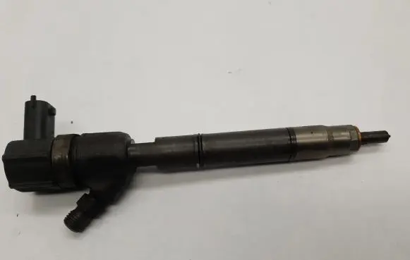 KIA Sportage Fuel injector 338002A800