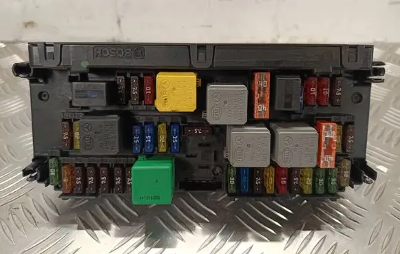 Mercedes-Benz C W204 Fuse module A2129008007 A2129015800 A2129020603