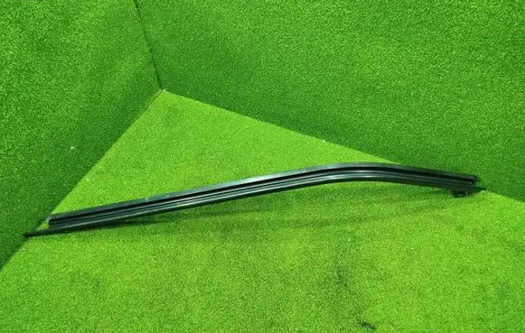 Renault Trafic III (X82) Sliding door bottom rail 