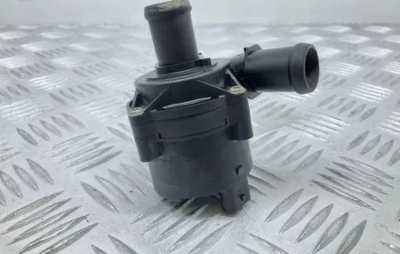 Volkswagen PASSAT B8 Electric auxiliary coolant/water pump 5Q0965567J