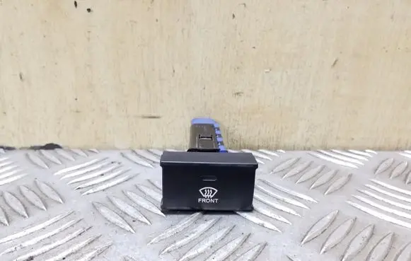 Hyundai Santa Fe Windscreen/window heater switch 621W0500