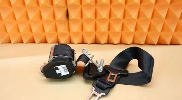 Renault Sandero II Middle seatbelt (rear) 888506476R