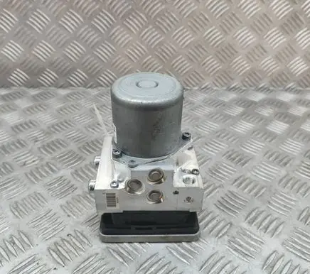 Mercedes-Benz GLS X167 ABS Pump A1679001720