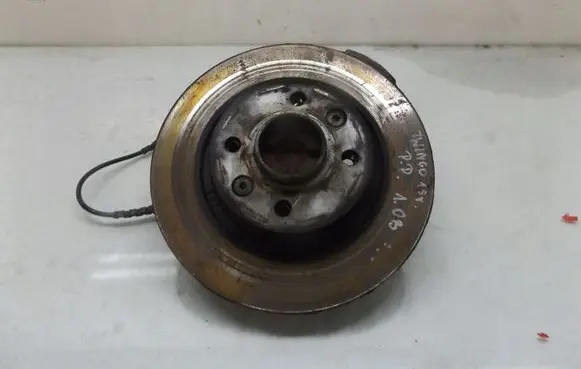 Renault Twingo III Front wheel hub spindle knuckle
