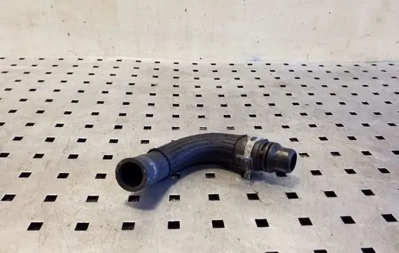 Chevrolet Captiva Engine coolant pipe/hose