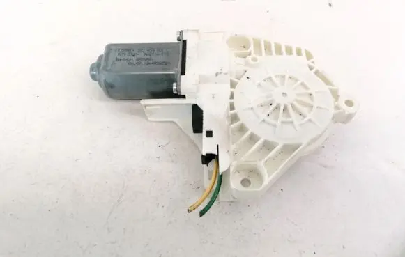 Audi A1 Front door window regulator motor 8K0959801C