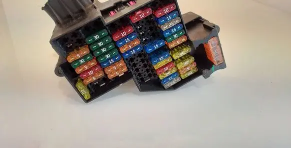 Porsche Cayenne (9PA) Fuse box set 7L0941828