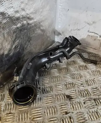 Intercooler hose/pipe