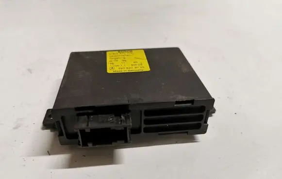 Mercedes-Benz S W220 Light module LCM 2208203026