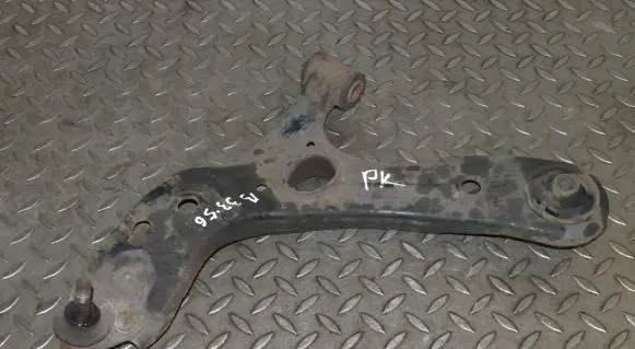 Toyota Prius (XW30) Front lower control arm/wishbone