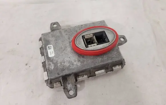 Mercedes-Benz C W204 Headlight ballast module Xenon A1729015400 10EEG100605 130732927001