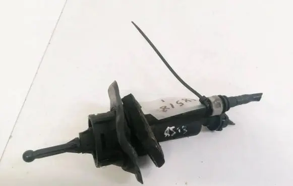 Ford Focus C-MAX Clutch master cylinder 3M517A543AE 3M51-7A543-AE