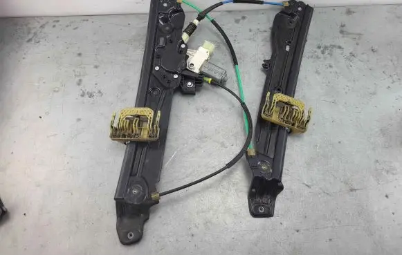 BMW 5 F10 F11 Front door electric window regulator 51337182132 7182132