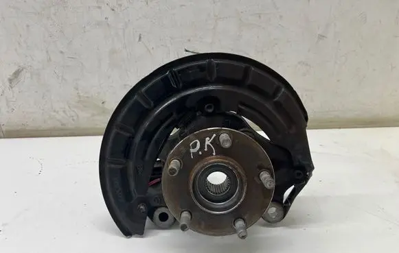 Mazda 3 Front wheel hub 