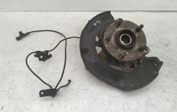 Toyota Auris 150 Front wheel hub spindle knuckle