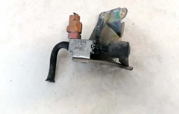 Toyota Corolla E120 E130 Turbo solenoid valve 2586064140 25860-64140