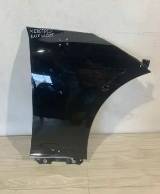 Mercedes-Benz EQE v295 Fender