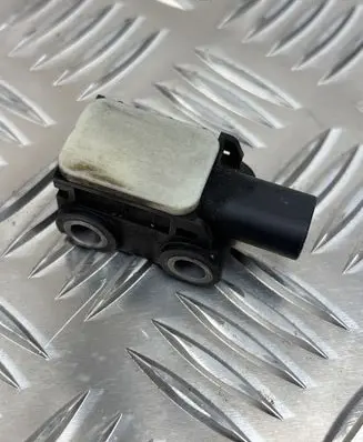 BMW X1 E84 Airbag deployment crash/impact sensor 6988143 505597 110912
