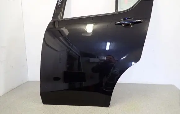 Suzuki Splash Rear door 