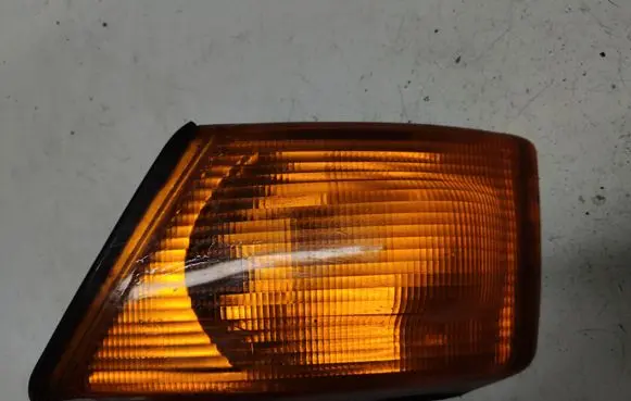 Iveco Daily 3rd gen Front indicator light