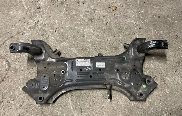 Hyundai i20 (GB IB) Front subframe 62401C8000