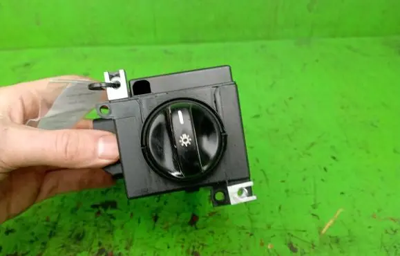 Mercedes-Benz A W168 Light switch 1685450104