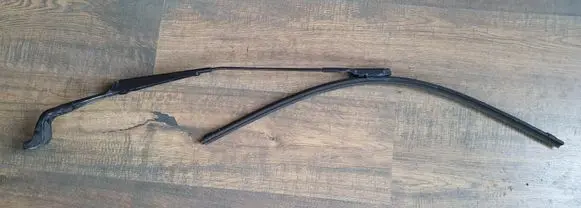 Ford Galaxy Windshield/front glass wiper blade 6M2117526FC