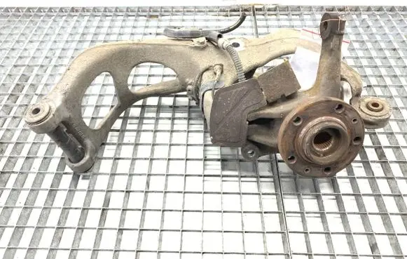 Peugeot 407 Front wheel hub spindle knuckle 
