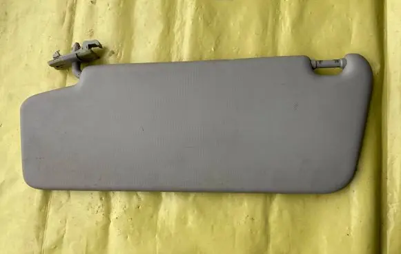 Mercedes-Benz C W204 Sun visor A2048100610