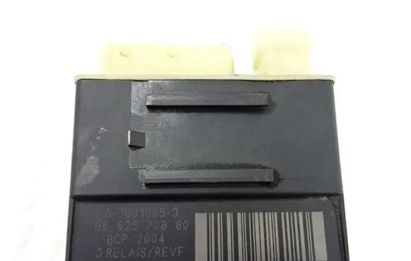 Peugeot 308 Coolant fan relay 9662570880