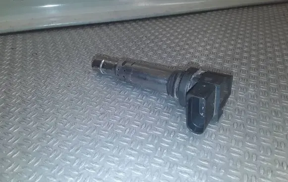Seat Ibiza IV (6J,6P) High voltage ignition coil 036905715F