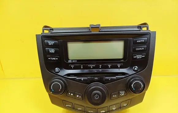 Honda Accord Radio/CD/DVD/GPS head unit 39050SEAG110M1