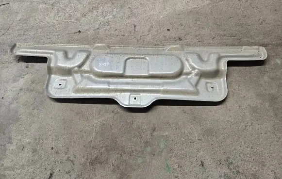 Front bumper skid plate/under tray