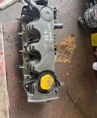 Opel Zafira B Engine head 55193091