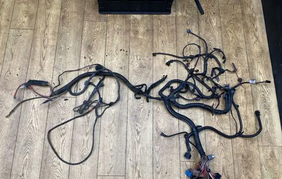 Opel Vivaro Engine installation wiring loom 93853046 8200362966