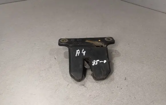 Audi A4 S4 B5 8D Tailgate/trunk/boot lock/catch/latch 8D5827505A