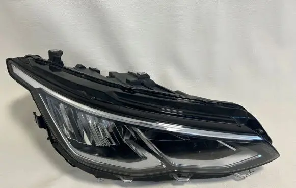 Volkswagen Golf VIII Headlight/headlamp