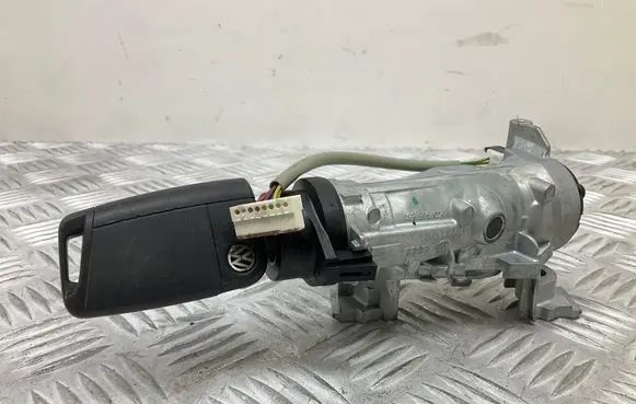 Volkswagen Golf VII Ignition lock 5Q0905865 5G0959752 1K0905851